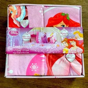Christmas Disney Princess Fitted sheet and pillow case